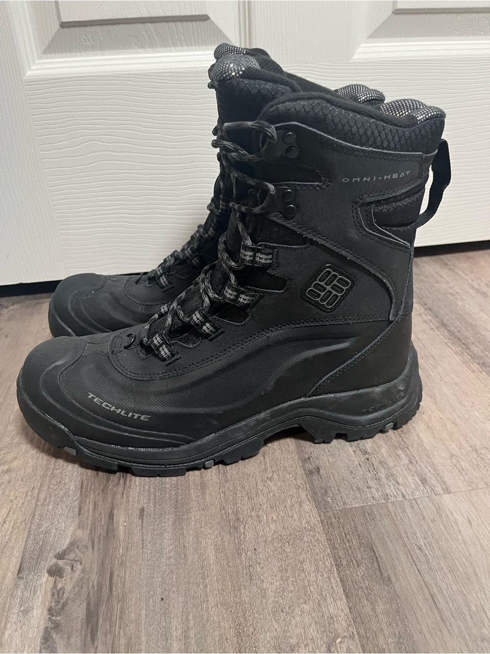 Columbia Men's Black Omni-Heat Insulated Winter Boots- Size 10. Like new.
